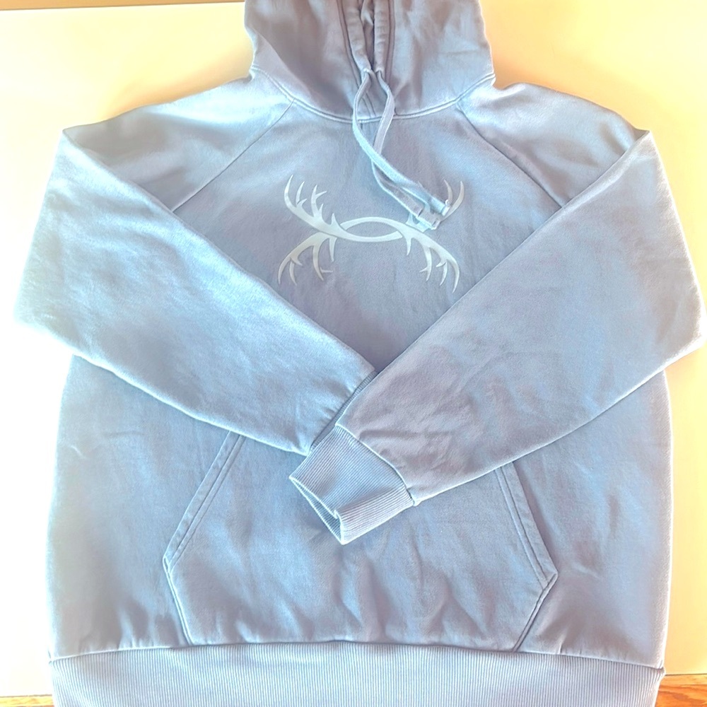 Only worn once! Women's Under Armor hoodie